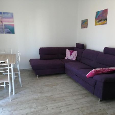 Apartmani Nevera 克尔克 外观 照片