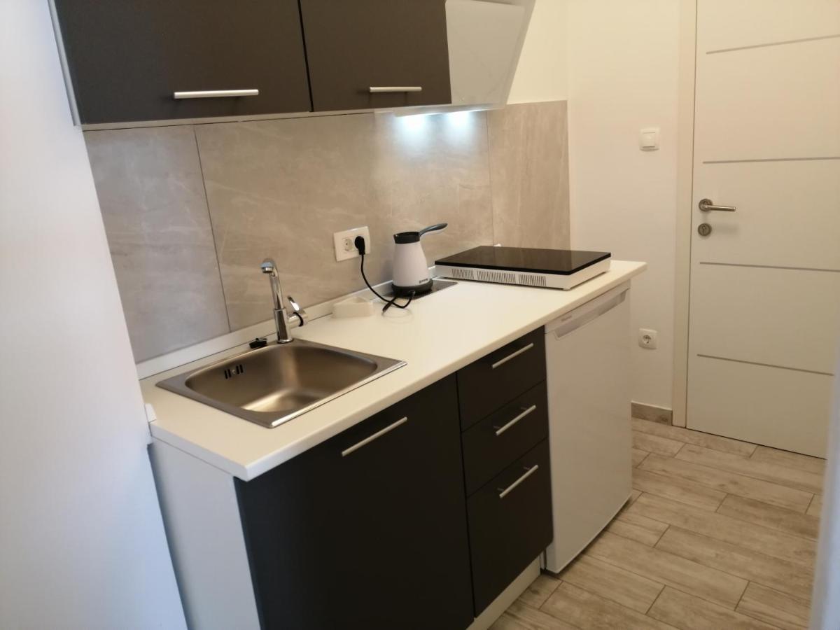 Apartmani Nevera 克尔克 外观 照片